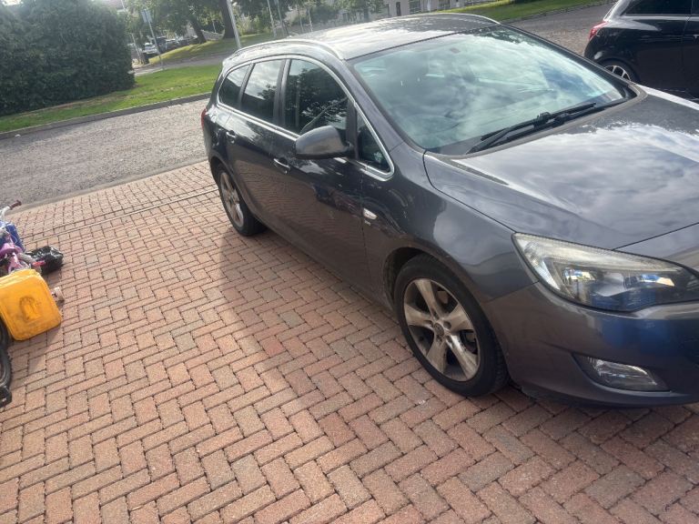 Vauxhall, ASTRA, Estate, 2012, Manual, 1686 (cc), 5 doors