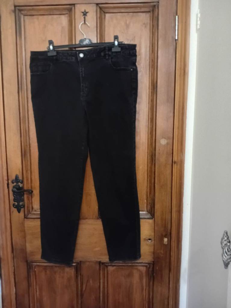 Ladies Black Jeans Size 20