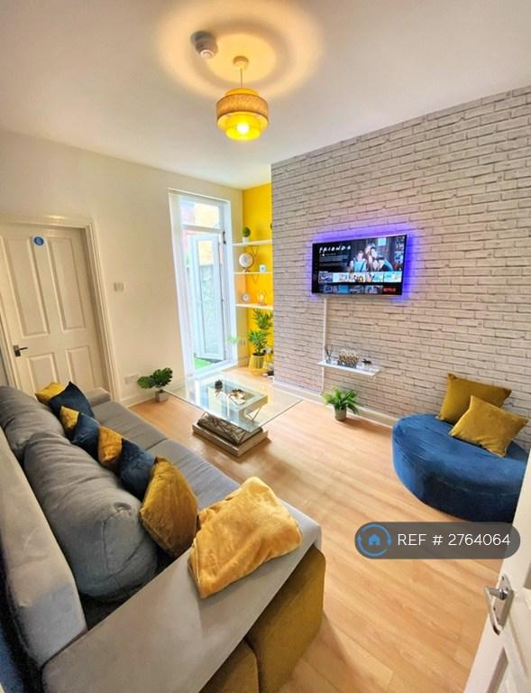 1 bedroom in Liverpool, Liverpool, L15 (#2764064)