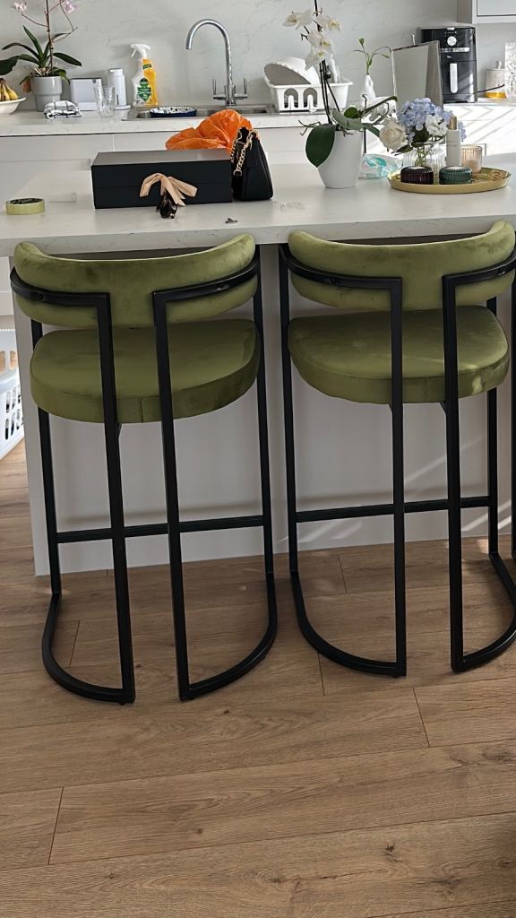 4 Counter height stools 