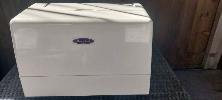 Janome Memory Craft 10000 Computerised Sewing and Embroidery Machine 
