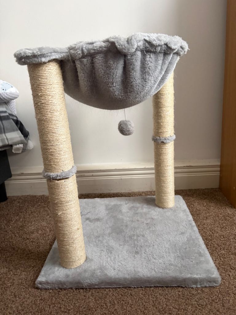 Small Cat tree