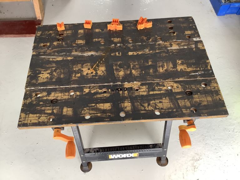 DIY WORK BENCH 
