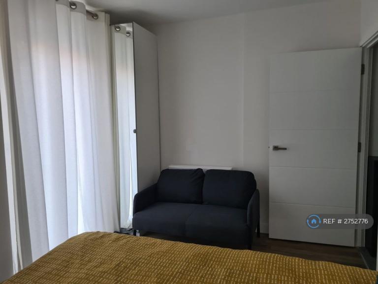 Studio flat in Kingston Road, New Malden, KT3 (#2752776)