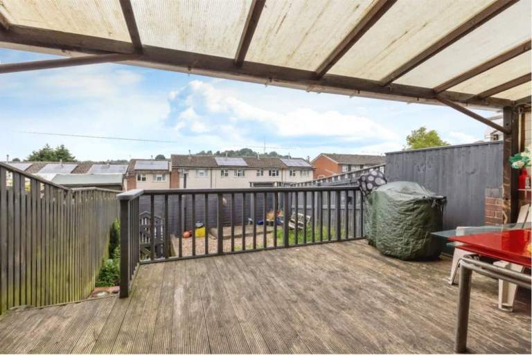 2 double bedroom and single room in 4 bedroom house for rent in NG3 3DN 