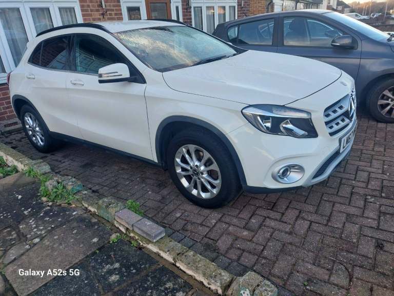 image for Mercedes-Benz, GLA, Estate, 2017, Semi-Auto, 2143 (cc), 5 doors