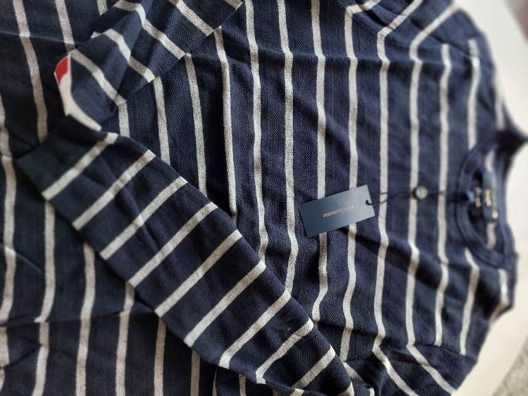Men's Jumper – Brand New with Tags
