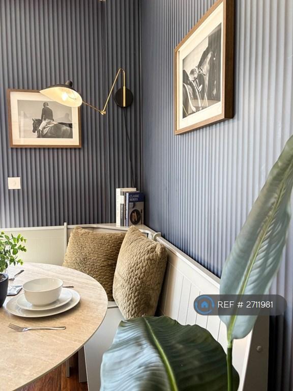 4 bedroom house in Edgewood Road, Manchester, M9 (4 bed) (#2711981)