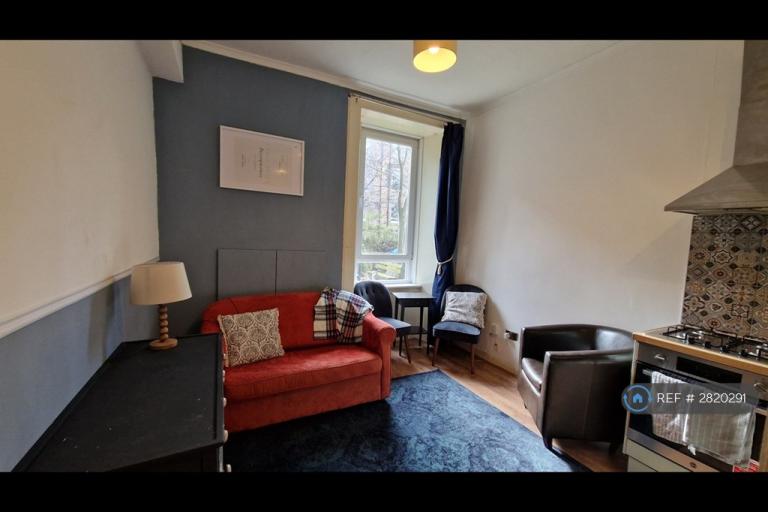 1 bedroom flat in Springwell Place, Edinburgh, EH11 (1 bed) (#2820291)