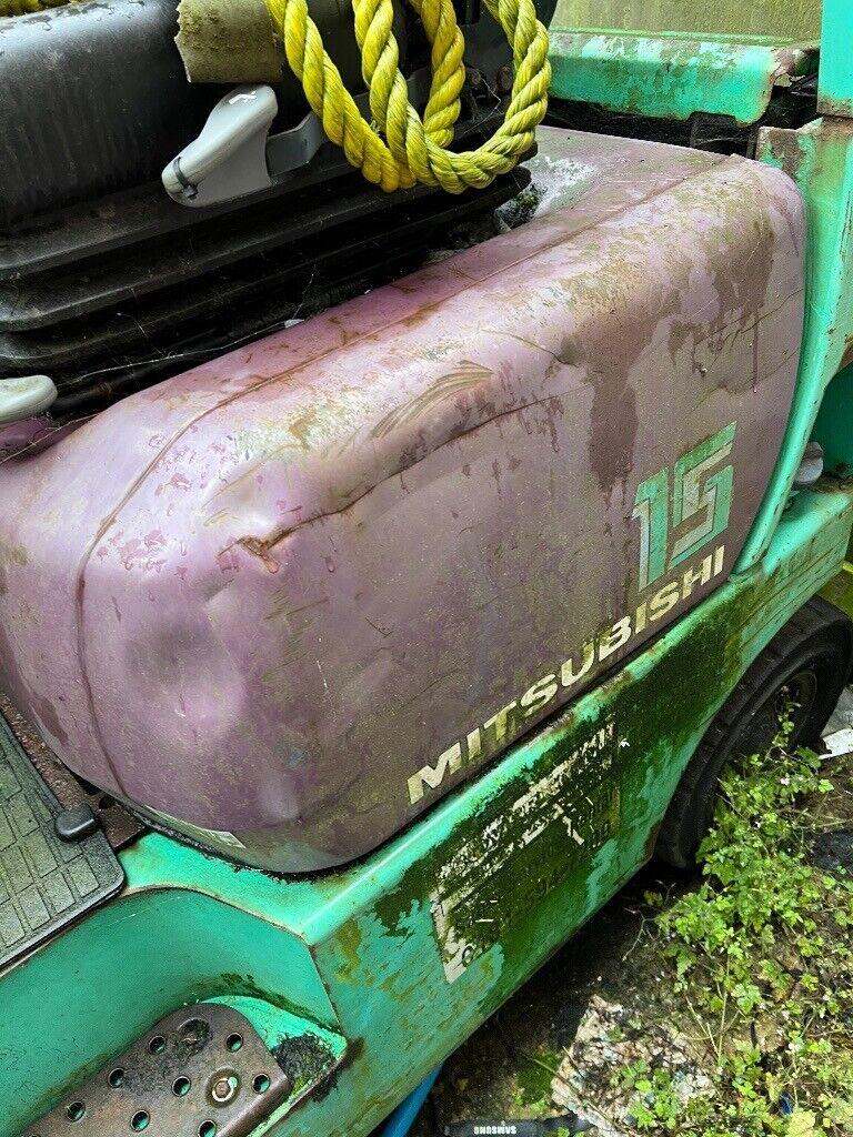 Forklift Mitsubishi 15 3 tonne LPG in need of repair 