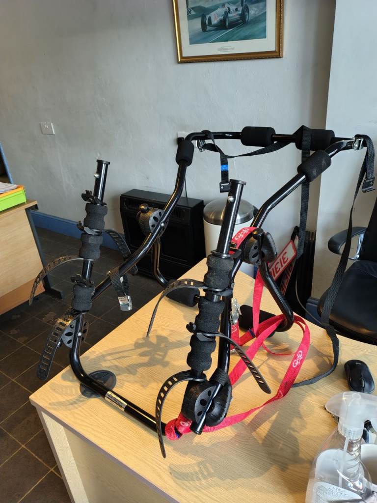 Excellent quality 3 bike rear mounted bike rack, weight capacity of 45 kg