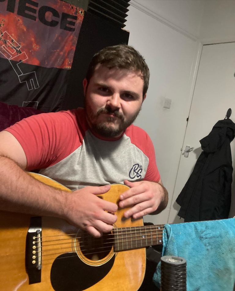 Guitar / Drums lessons