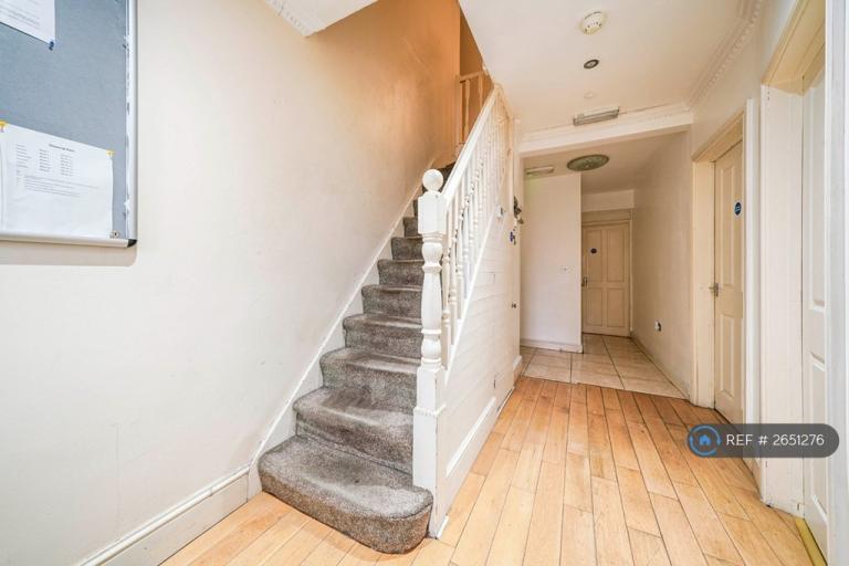 1 bedroom in Nelson Gardens, Whitton, TW3 (#2651276)