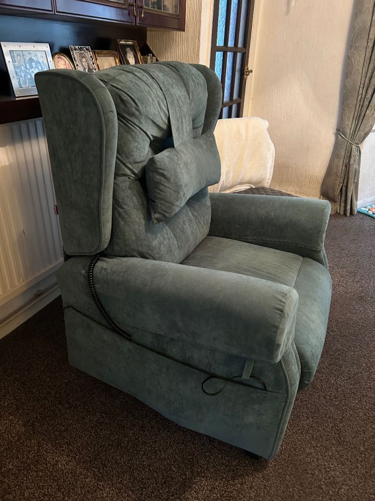 Rise and Recliner Chair