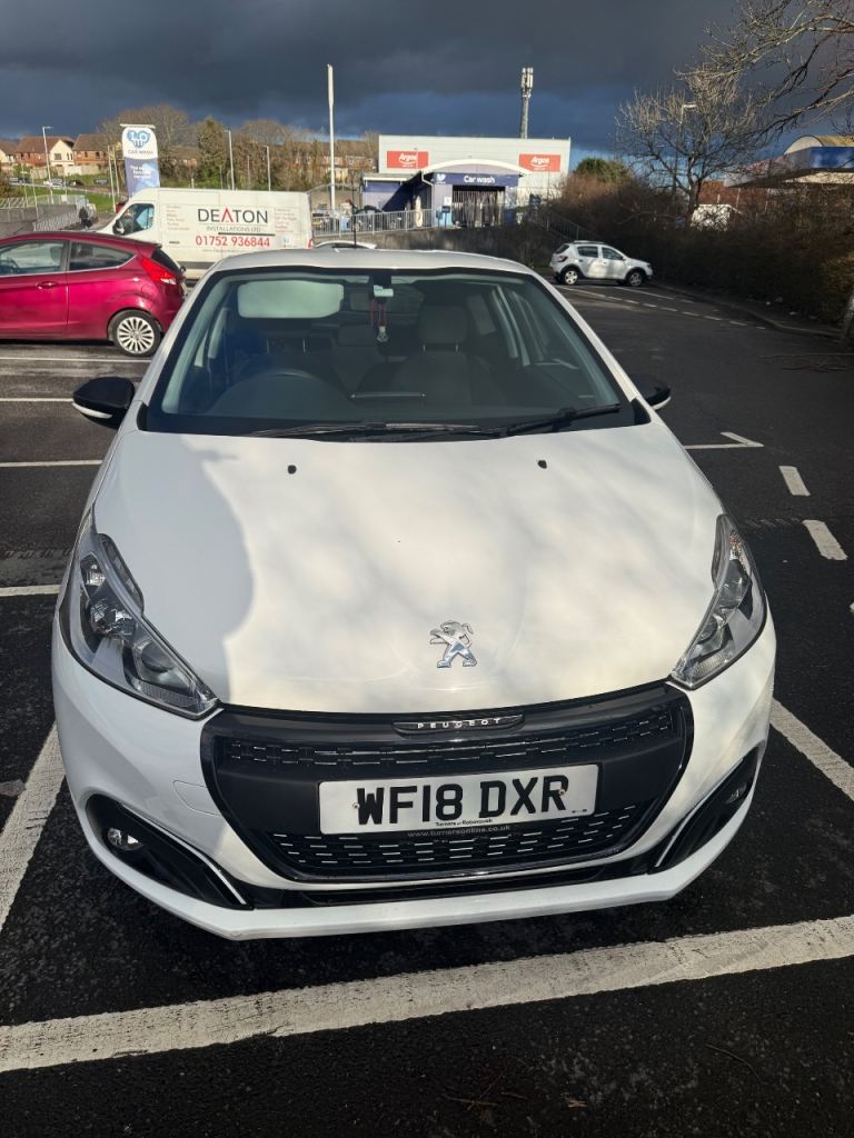 Peugeot, 208, Hatchback, 2018, Manual, 1199 (cc), 3 doors