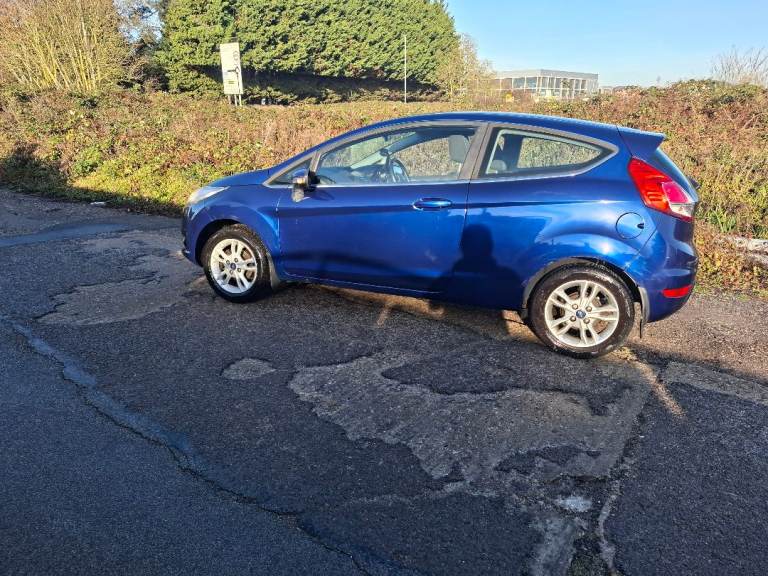 Ford, FIESTA, Hatchback, 2015, Manual, 1241 (cc), 3 doors
