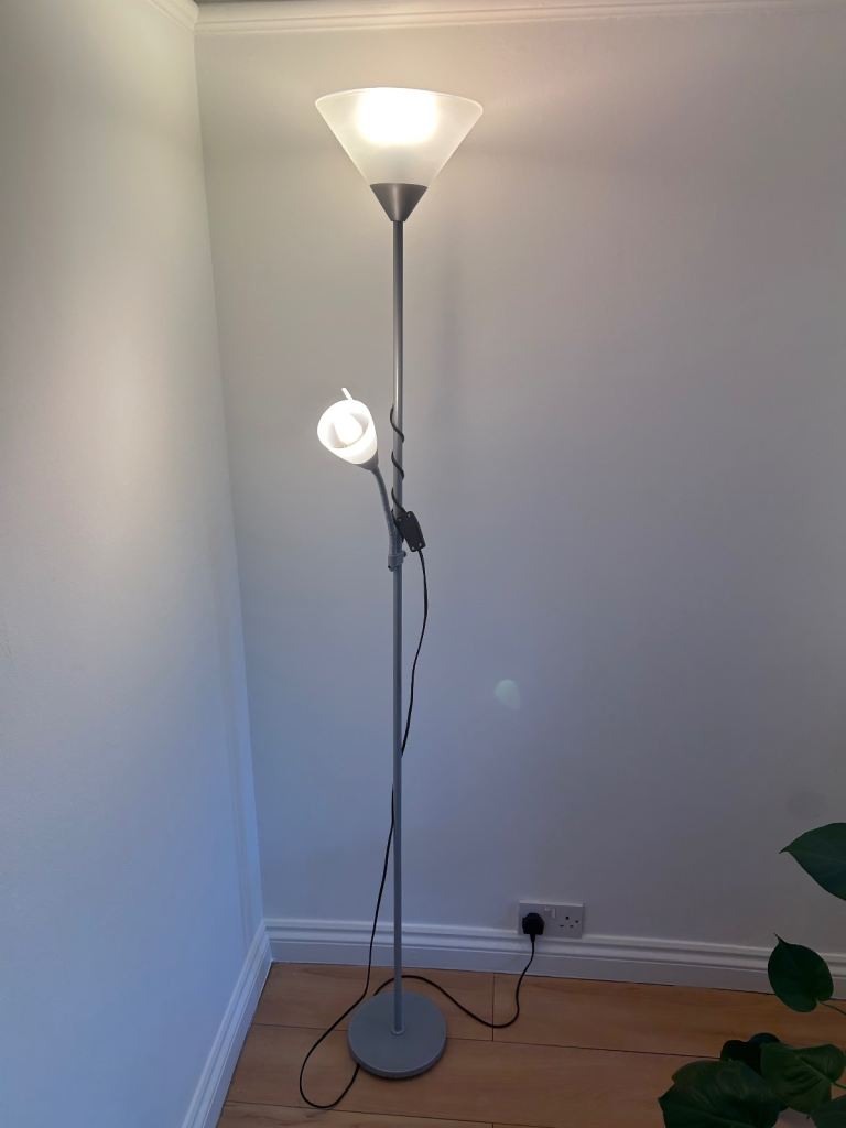Floor lamp in perfect condition