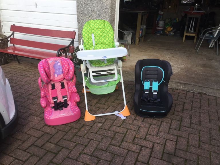 Car seats and high chair. 