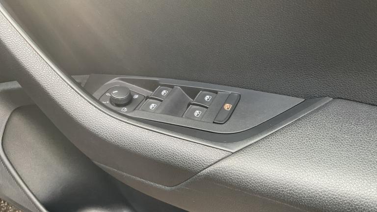 2018 Skoda Karoq 1.6 TDI SE L 5dr DSG ESTATE DIESEL Automatic