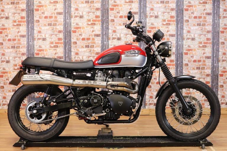2015 TRIUMPH BONNEVILLE SCRAMBLER 865 - ONLY 6,422 MILES - LOADED WITH EXTRAS!