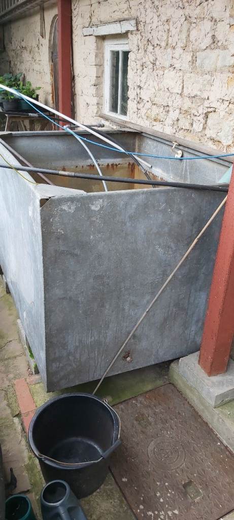 Large Metal Water Tank FREE TO COLLECTOR
