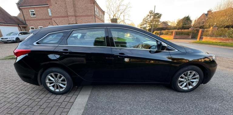 2016 HYUNDAI i40 1.7 CRDi S BLUE DRIVE ESTATE LONG MOT S/HIST RUNS/DRIVES GREAT!