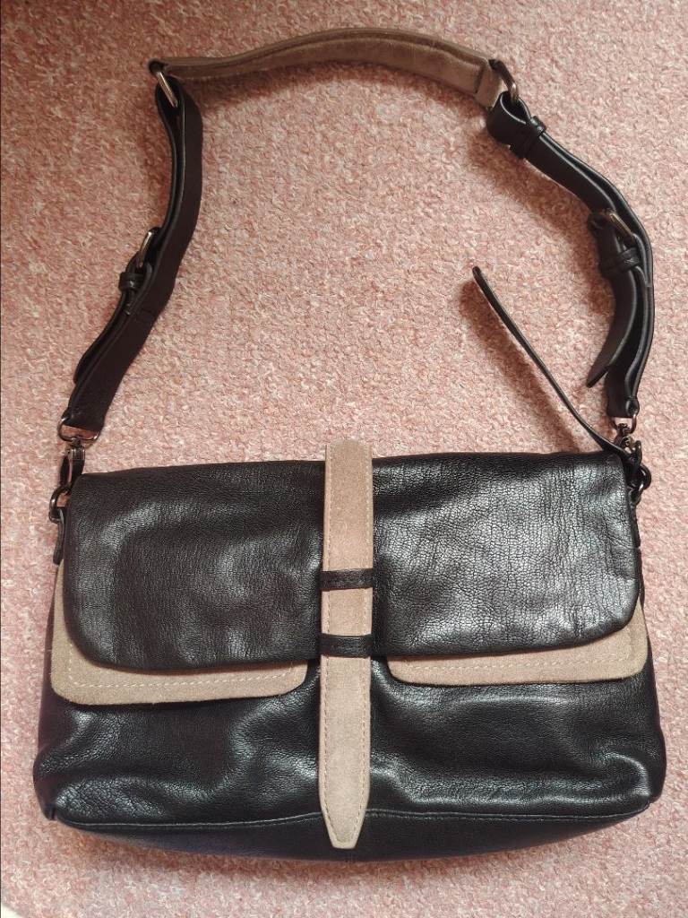 Clarks black leather with beige suede detail - good condition, nice soft leather