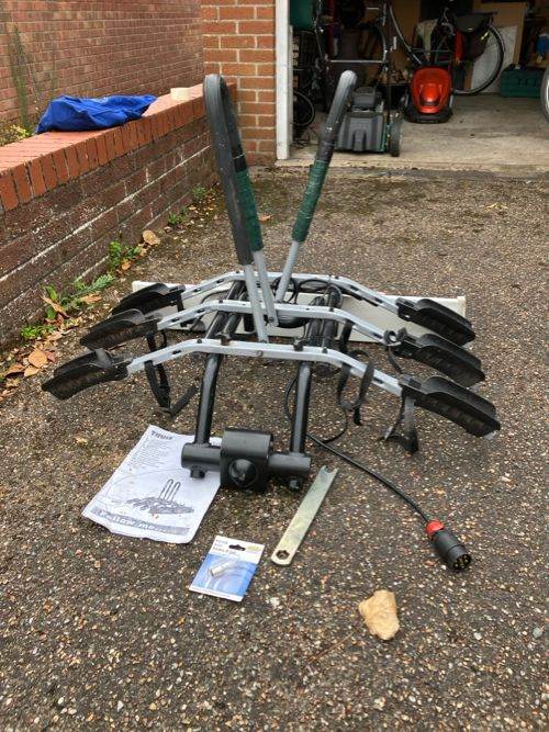 Thule Tow Bar Bike Rack – Black, Fits 3 Bikes