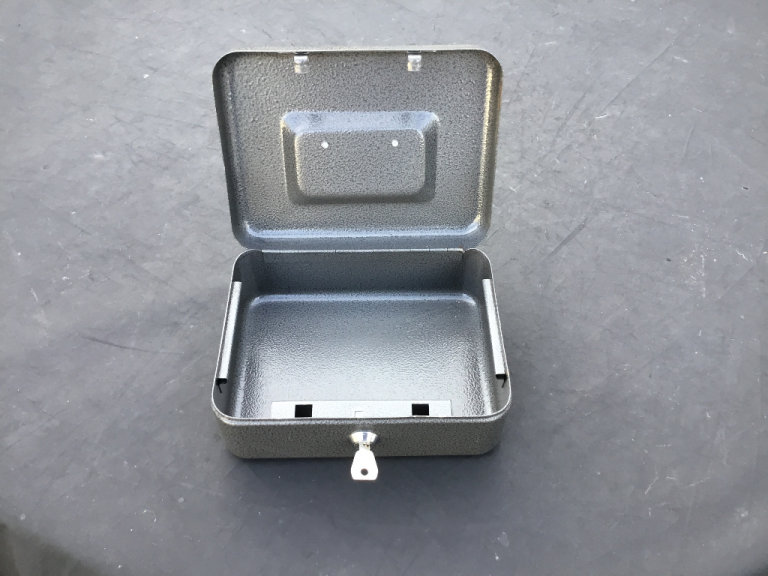 Metal cash box with key