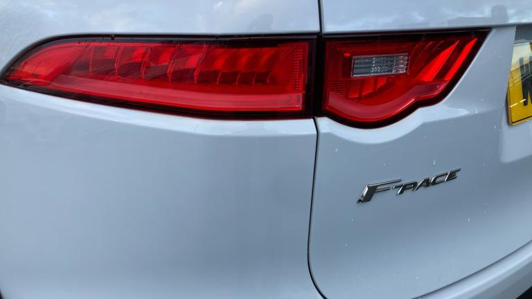 2020 Jaguar F-Pace 2.0d [180] Chequered Flag 5dr Auto AWD Diesel Estate Estate Diesel Automatic