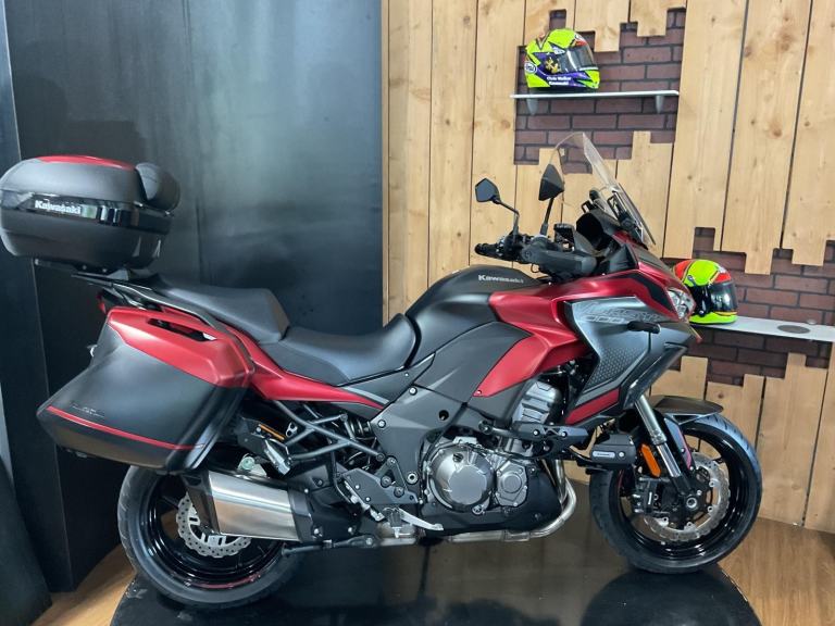 Kawasaki Versys 1000 SE GT 2025 Grand Tourer just 4536 Miles! One Owner! 