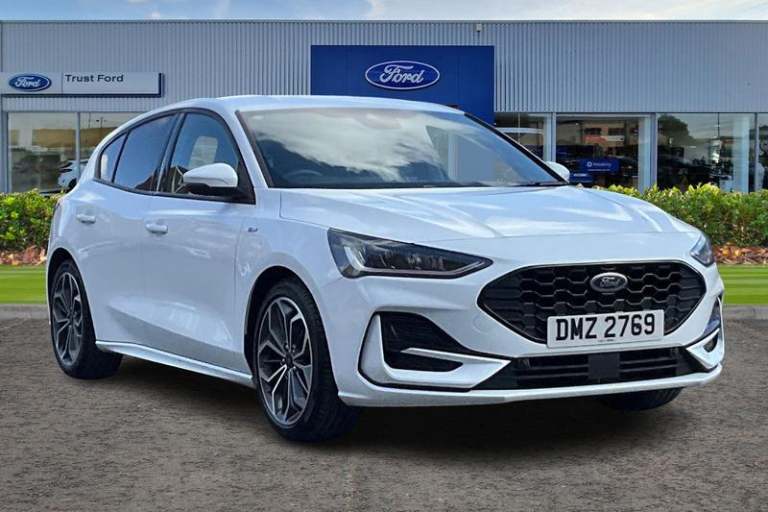 2024 Ford Focus ST-Line X**HEATED SEATS & STEERING WHEEL - B&O AUDIO - WIRELESS CHARGING PA Hatch...