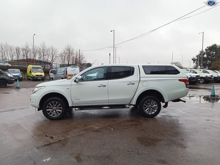 MITSUBISHI L200 2.4 DI-D DC Titan White Manual Diesel 2017