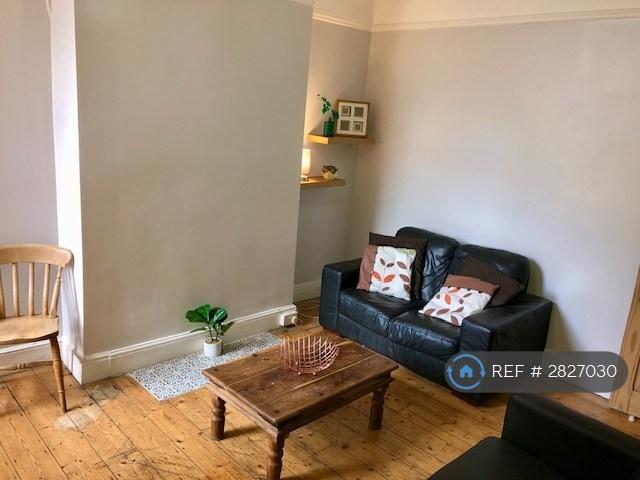 4 bedroom house in Fortuna Grove, Manchester, M19 (4 bed) (#2827030)