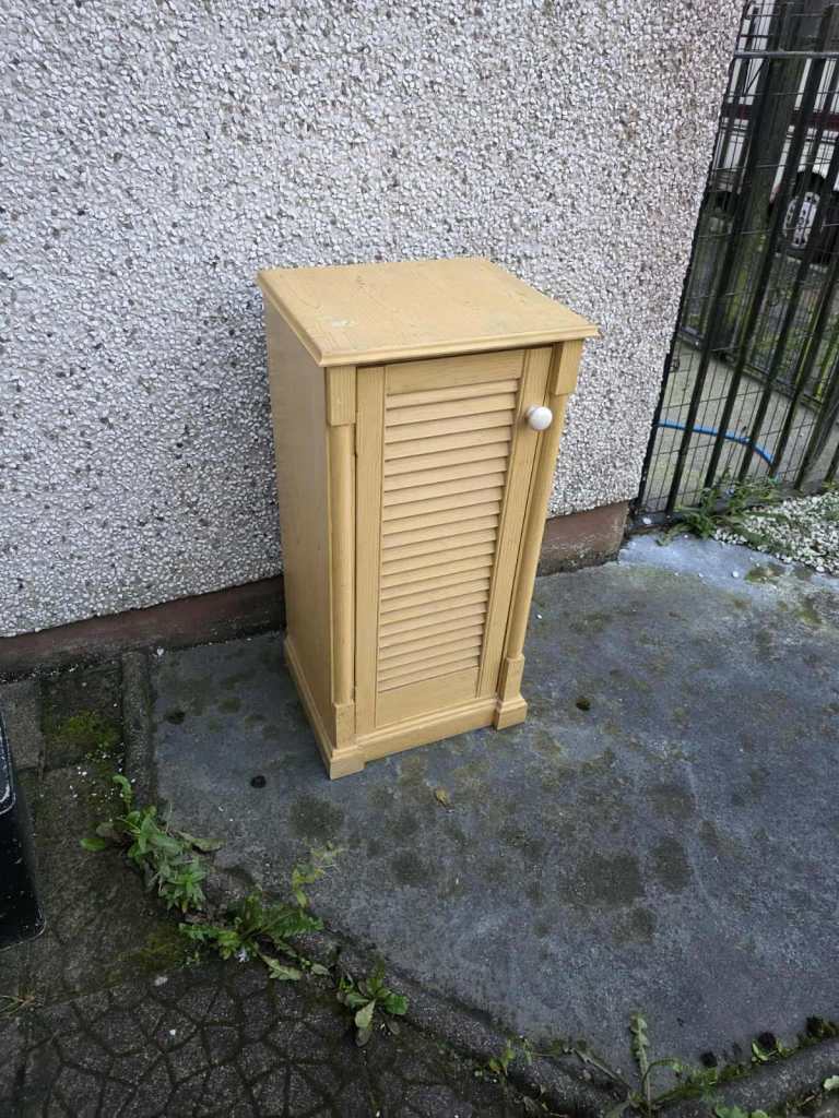Free cabinet 