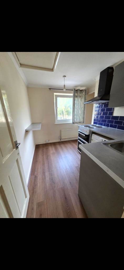 2 bedroom flat Crawley 