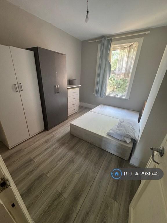 4 bedroom house in Sandringham Road, Thornton Heath, CR7 (4 bed) (#2931542)