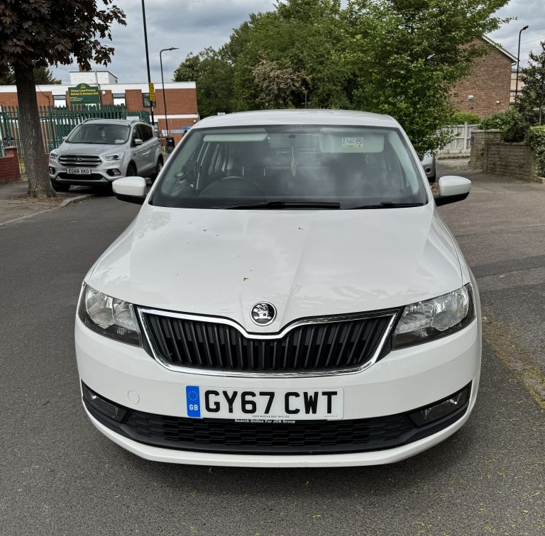 Skoda, RAPID, Hatchback, 2017, Manual, 1596 (cc), 5 doors