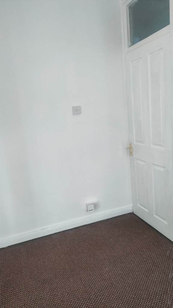 NICE DOUBLE ROOM TO RENT 