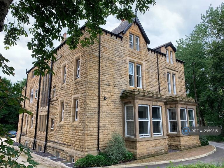3 bedroom flat in Headingley Lane, Leeds, LS6 (3 bed) (#2959815)