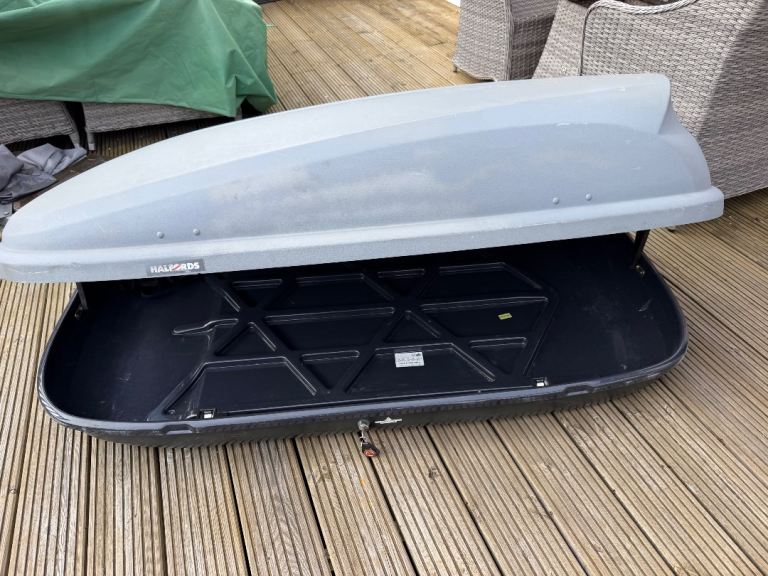 Halfords Roof Box 470L