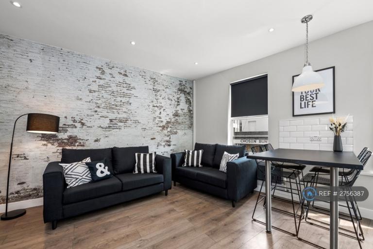 4 bedroom flat in Hills Road, Cambridge, CB2 (4 bed) (#2756387)