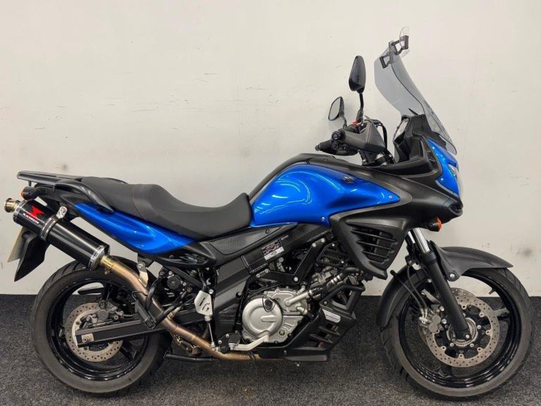 SUZUKI DL650 ** MOT JUNE 2026 - BLACKWIDOW EXHAUST -  CENTRE STAND **