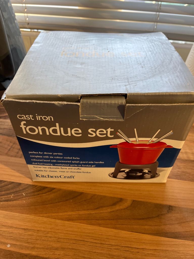 Kitchen craft cast iron fondue set 