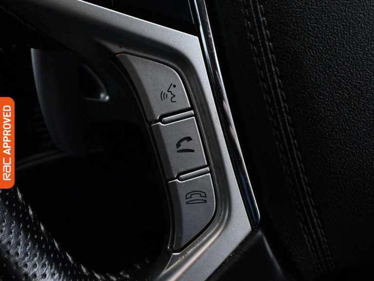 2019 Mitsubishi Outlander 2.4h TwinMotor 13.8kWh Juro SUV 5dr Petrol Plug-in Hybrid CVT 4WD Euro ...