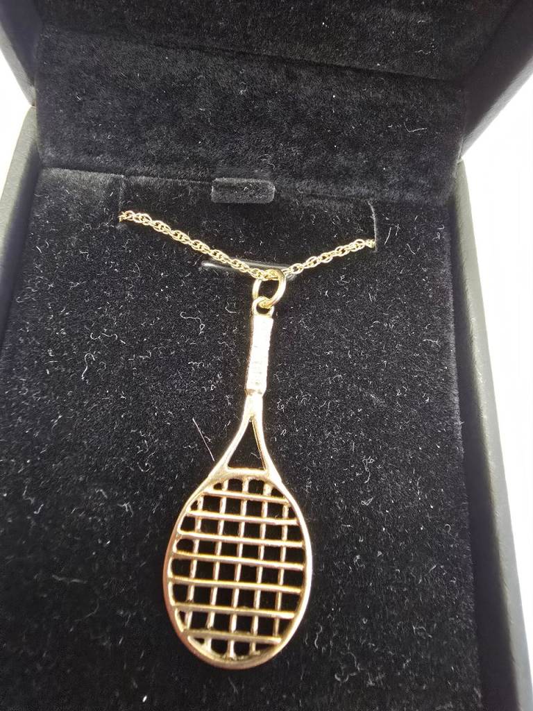 9CT GOLD 18" CHAIN WITH TENNIS RACKET PENDANT