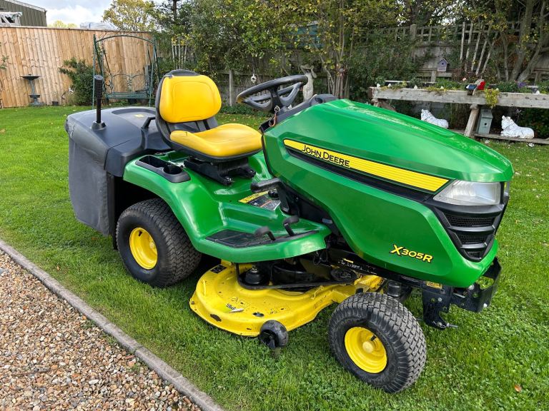 John Deere X305R Ride on Tractor Mower