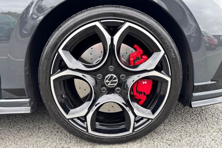 2025 Volkswagen Golf 2.0 TSI 300 GTI Clubsport 5dr DSGÃ¢Â­ÂBlack Pack, DCC, Sunroof, 'Akra Hatch...
