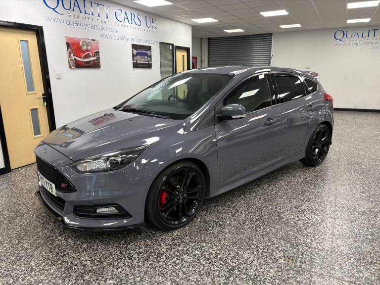 2017 Ford Focus 2.0T EcoBoost ST-3 Hatchback 5dr Petrol Manual Euro 6 (s/s) (250 ps) Hatchback Pe...