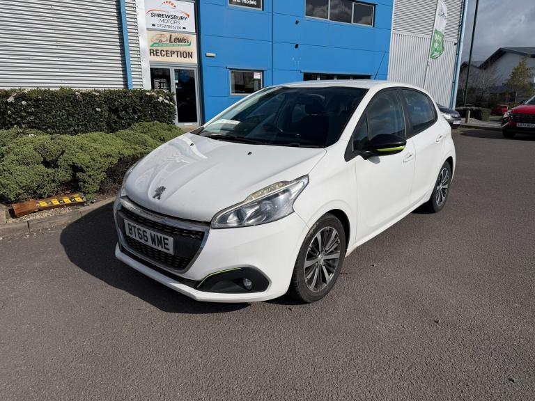 2016 Peugeot 208 1.2 PureTech Active Design Lime Hatchback 5dr Petrol Manual